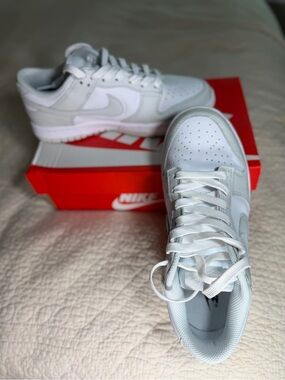 Nike Dunk Low White Photon Dust DD1503-103 Women’s Size 7 Men’s 5.5